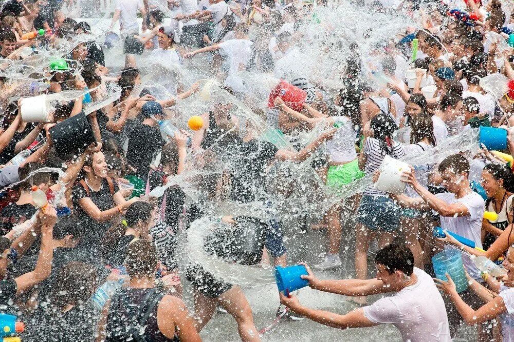 Праздник Вардавар. Водная битва. Водная битва на водяных пистолетах. Много развлечений