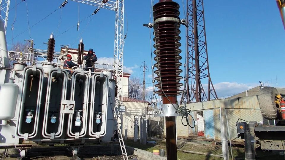 Высоковольтный ввод трансформатора. Негерметичные вводы трансформаторов 110 кв. трансформаторный ввод 110 кв. высоковольтный ввод 110 кв. высоковольтный ввод трансформатора 10кв.