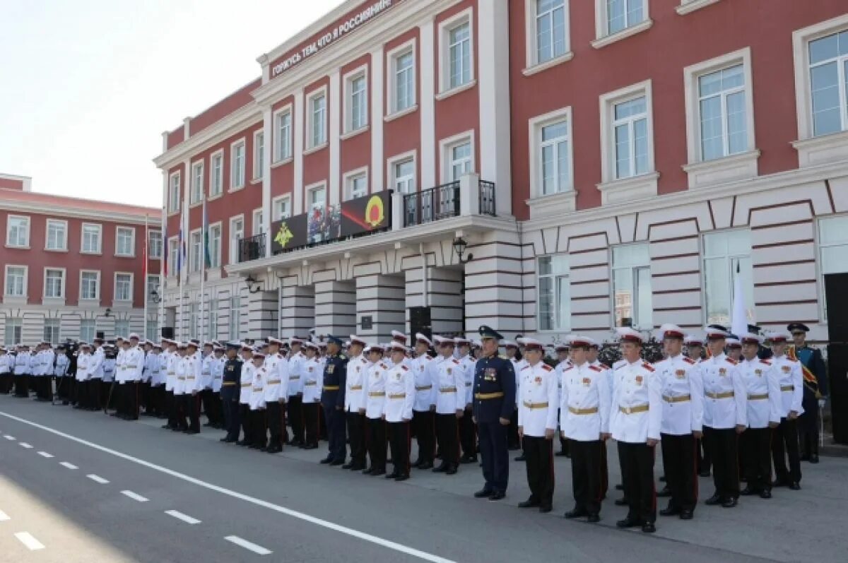 Суворовское училище в туле вид сверху. Суворовский тула. Тульское суворовское военное училище. Тульское кадетское училище. Суворовское военное училище тула.