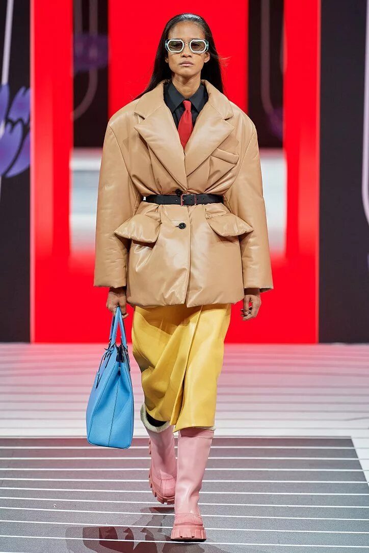 Прада осень. Prada осень зима 2019 2020. Прада осень зима 2019 ботинки. Прада 2016. Прада осень.