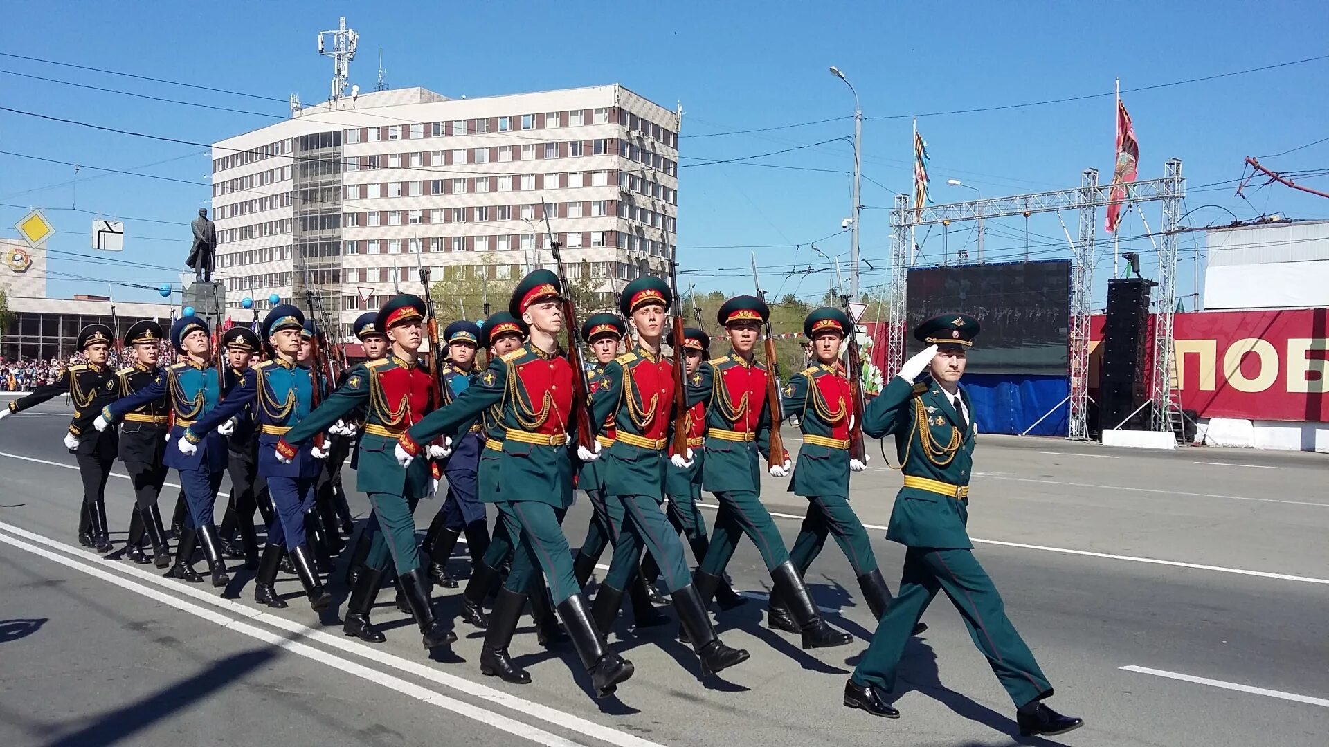 Парад Победы Оренбург. Парад Победы Оренбург 2021. 9 Мая Оренбург. Праздничный парад 9 мая Оренбург. Канал победа оренбург