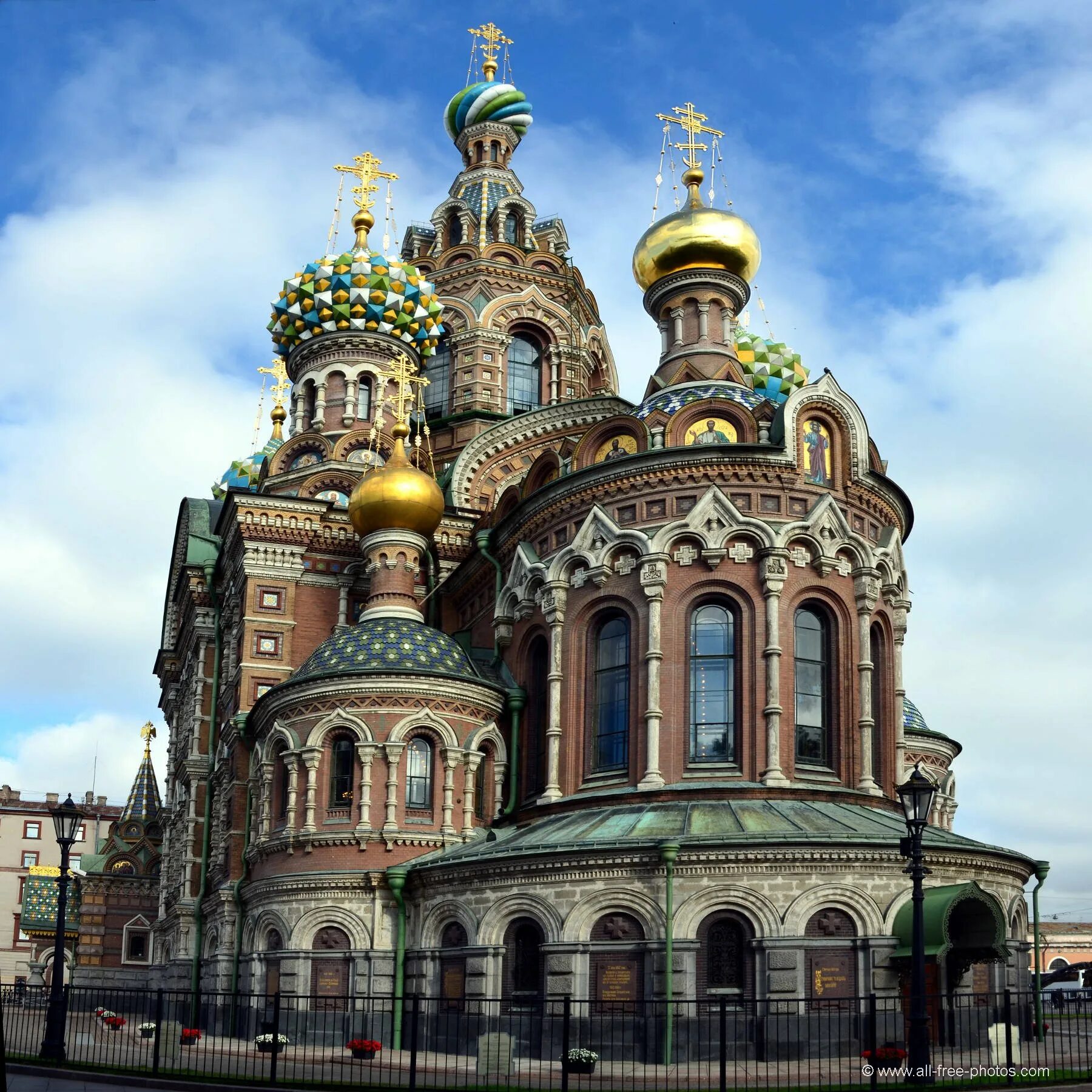 Храмы России. Красивая Церковь. Знаменитые храмы России. И соборов есть также