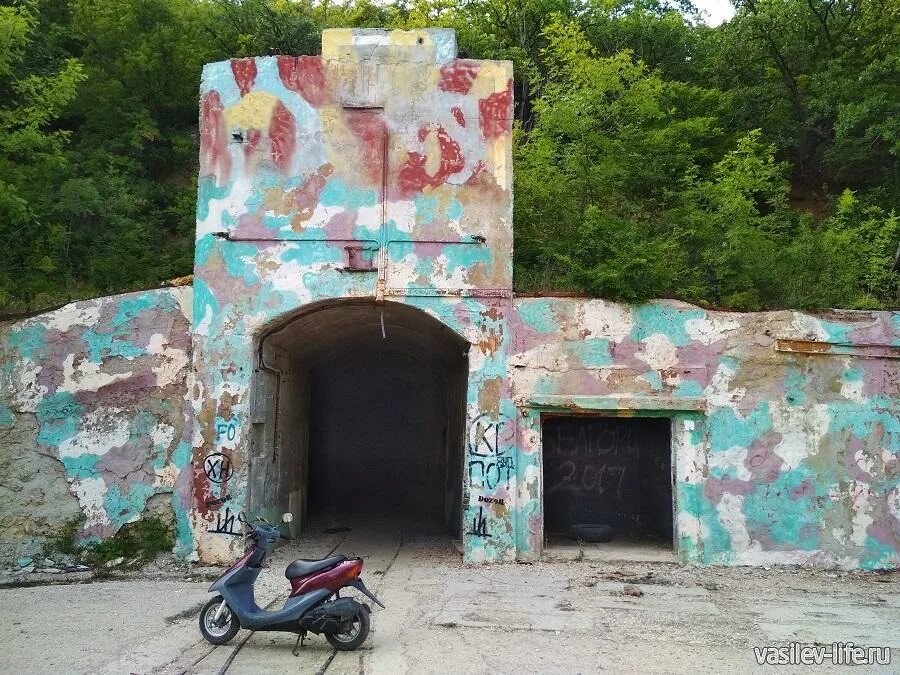 Объект сотка. Объект 100 балаклава. объект сотка в крыму. объект 100 севастополь. объект сотка балаклава.