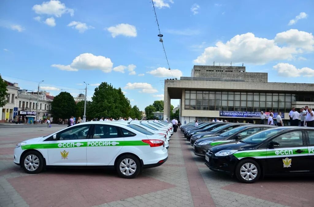 Автомобиль фнс. Форд фокус ФССП. Автопарк ФССП России. Служебная машина ФССП России. Служба ФСС России машина.