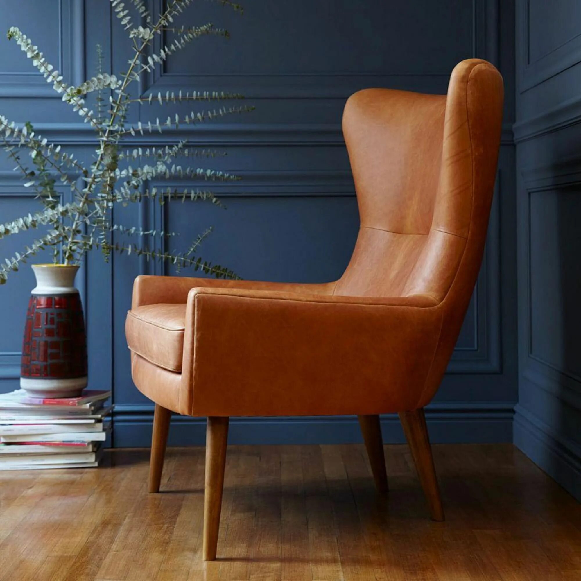 Ое кресло. Кресло МИД сенчури. Кресло Wingback Chair. West Elm кресло. Кресло в стиле МИД сенчури.