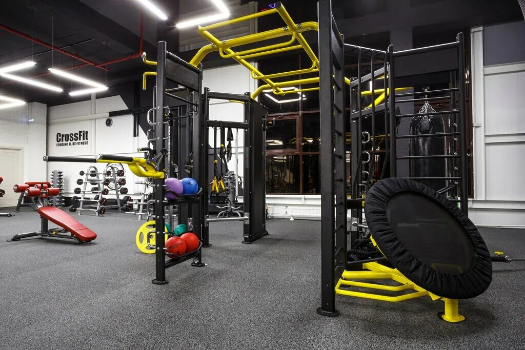 Фитнес технологичные залы. Фитнес клуб savage. Фитнес клуб старая купавна. Бодискульптор в купавне. Спортзал в купавне.