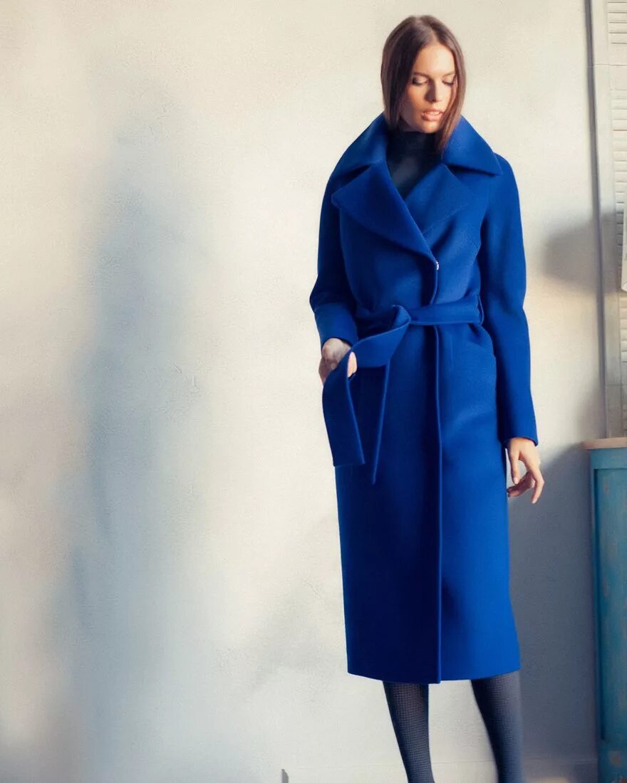 Пальто женское ультрамарин. Пальто Ultramarine 214. Синее пальто женское.