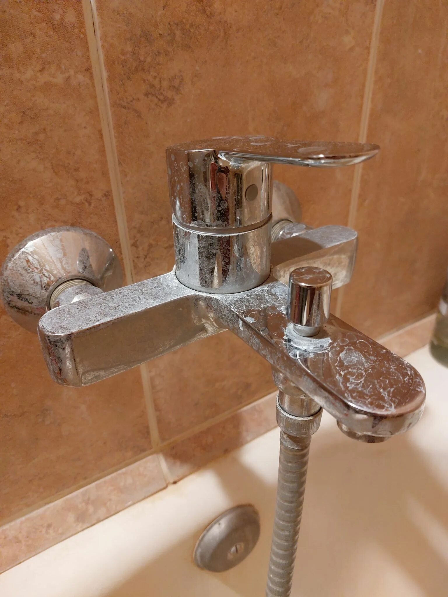 Grohe bauedge 23334000. Смеситель для ванны grohe bauloop, хром. Grohe bauedge 23334000. Смеситель для ванны bauedge. Grohe 23633001.