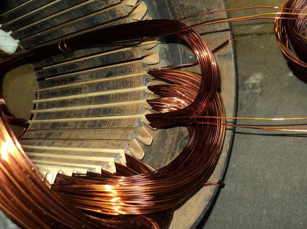 Перемотка двигателя. Перемотка статора электродвигателя 20 вт. После перемотки. Сгоревшая обмотка двигателя. Твф-110-2еу3.