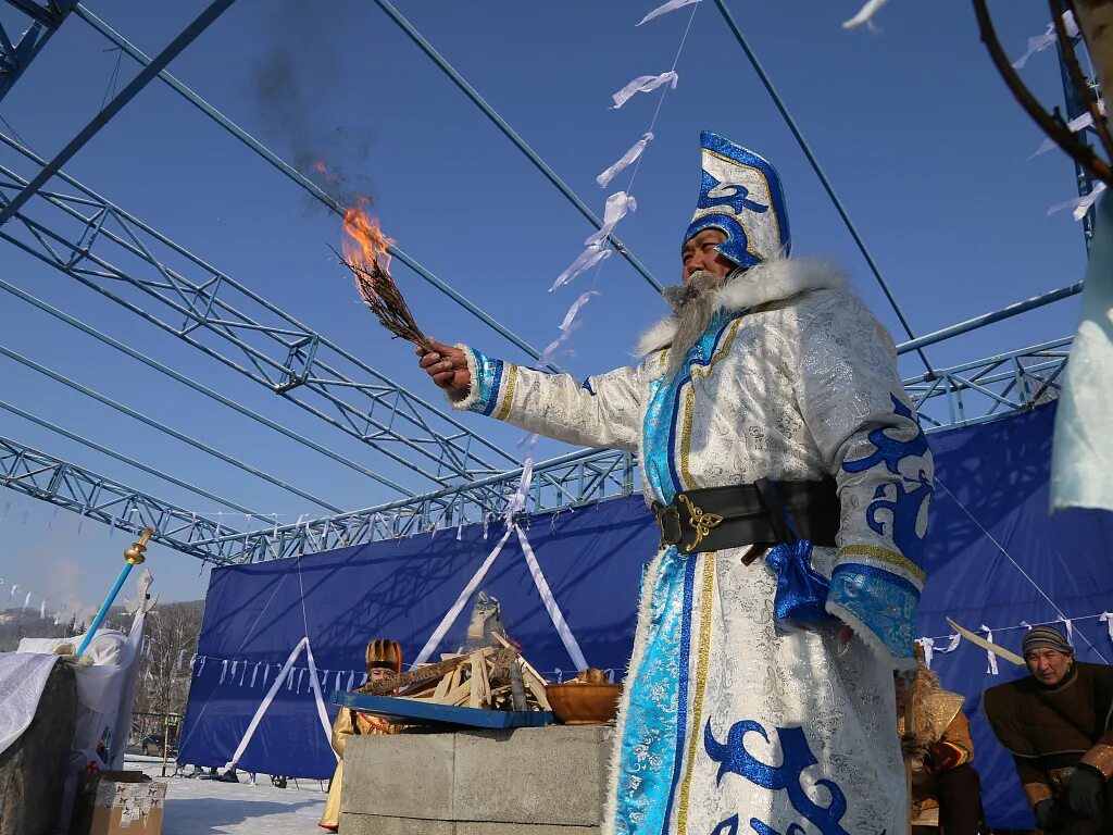 Погода чагам. Чага байрам у алтайцев. Праздник чага байрам Республика Алтай. Чага байрам Горно-Алтайск. Традиции алтайцев чага байрам.