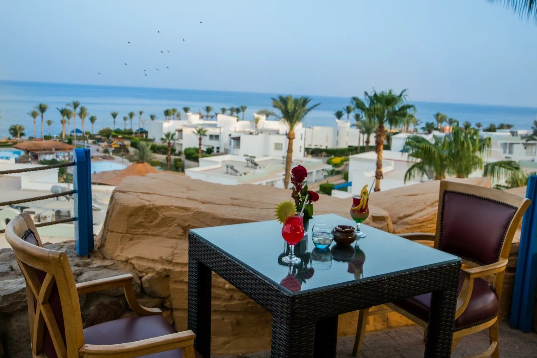 Renaissance египет шарм эль шейх. Отель renaissance golden view beach sharm el. renaissance golden view beach resort 5*. renaissance by marriott golden view beach sharm el sheikh 5. риф ренессанс голден вью.