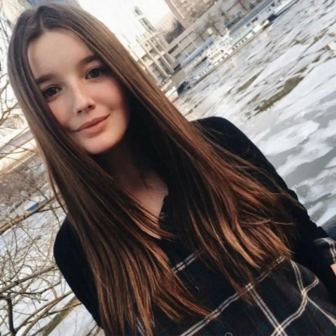 Красивая девушка саша. Саша Стриженова 14 лет. Алиса Райская. Девушка 14 лет. Красивые девушки 14-летние.