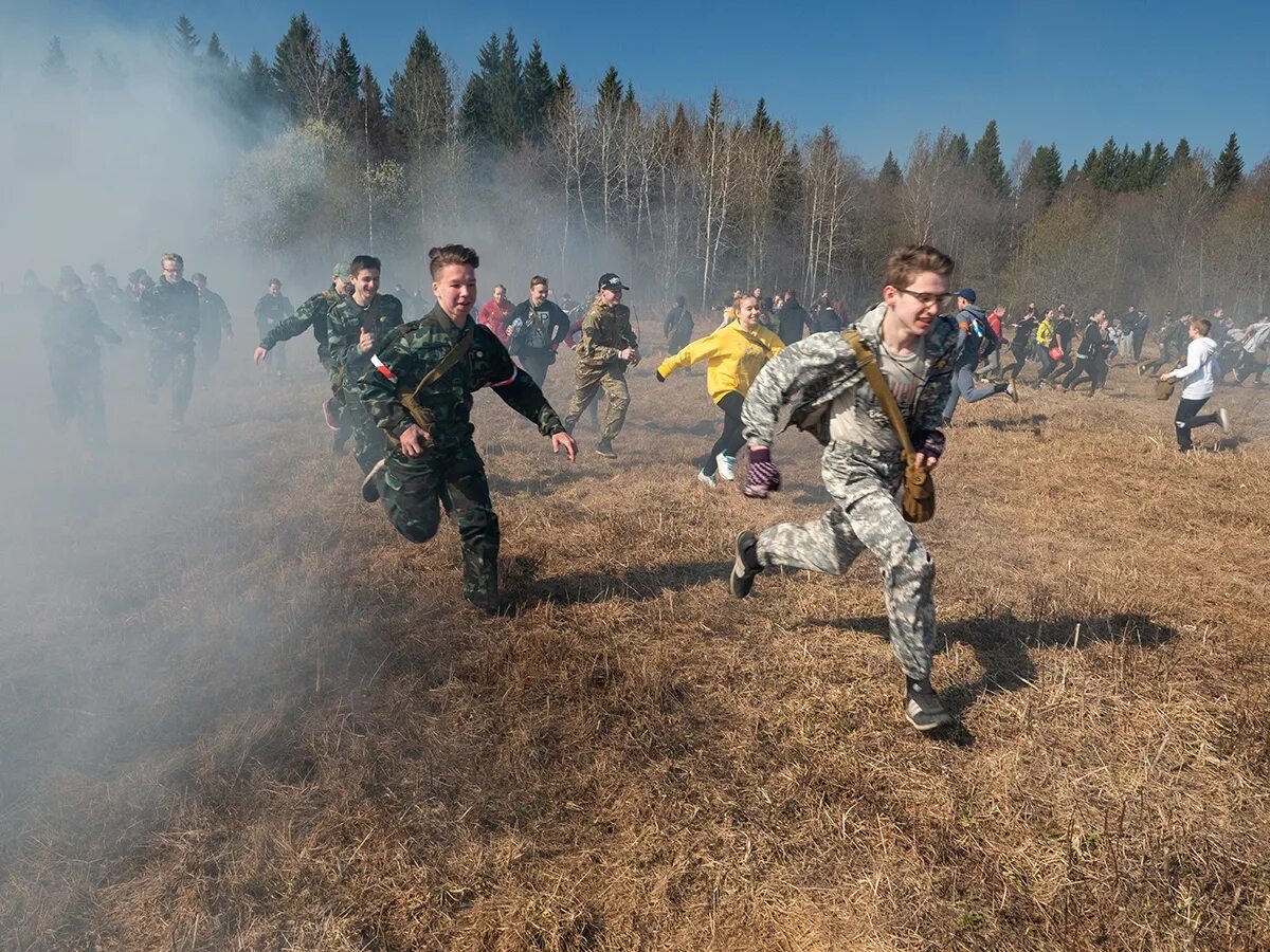 Ночные зарницы. Зарница фильм 2021. Зарница атмосферное явление. Горит зарница. Военно патриотическая игра.