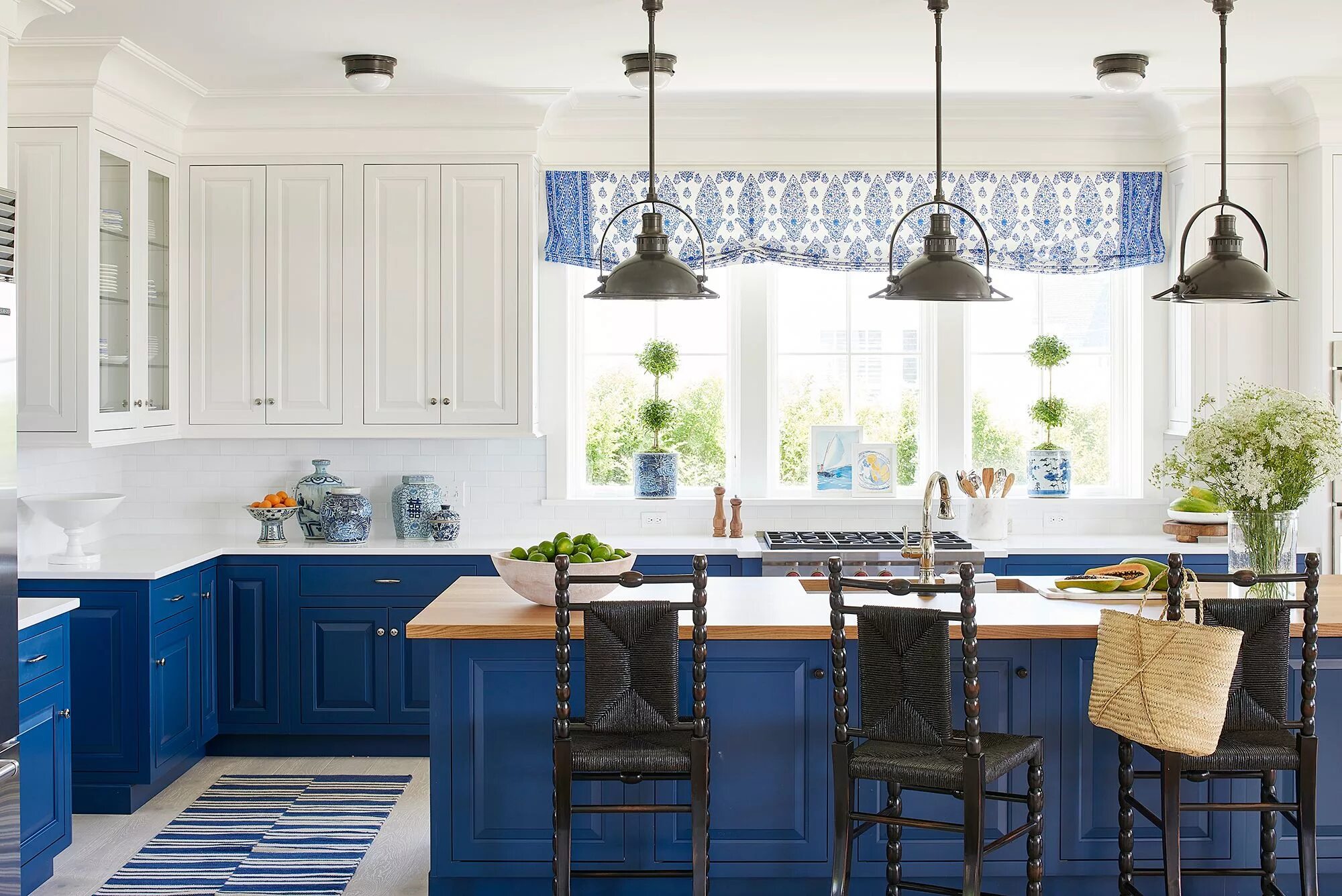 Синяя кухня. Кухня икеа Акстад синяя. Гжель в интерьере кухни в стиле Прованс. Кухня икеа голубая. Синяя кухня в стиле Прованс.