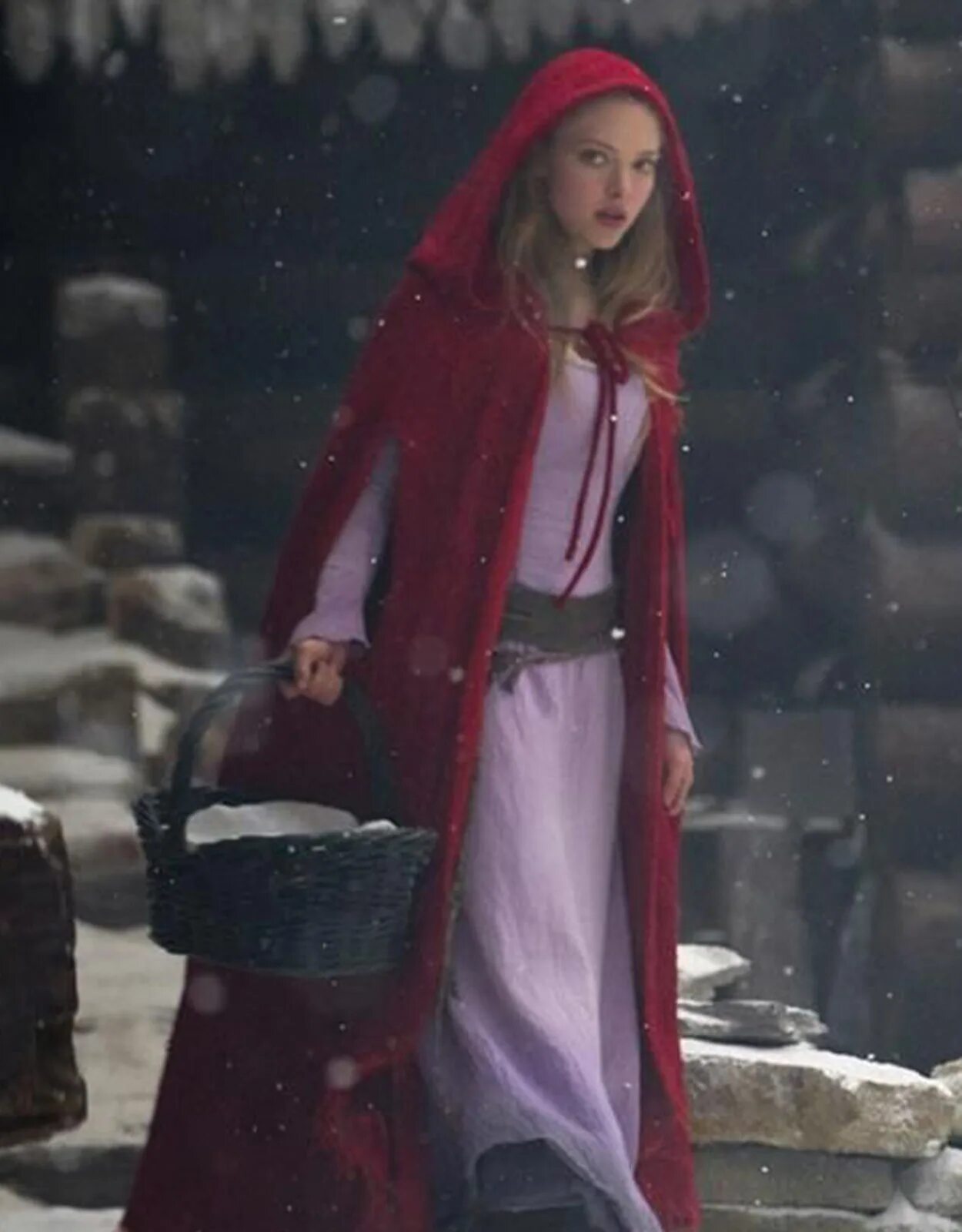 Кинофильма красная шапочка. Красная шапочка red riding hood, 2011. Кинофильма красная шапочка. Кинофильма красная шапочка. Красная шапочка red riding hood, 2011.