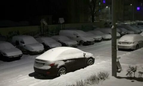 Двор занесен снегом