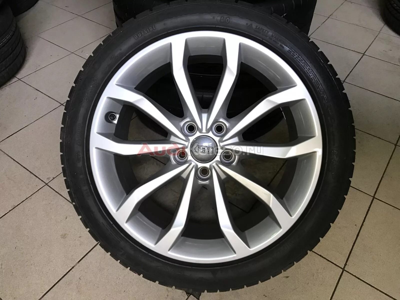 диски ауди rs4. диски audi a5 r19. оригинальные диски ауди а4. 8k0 601 025 bk. оригинальные диски ауди а4.