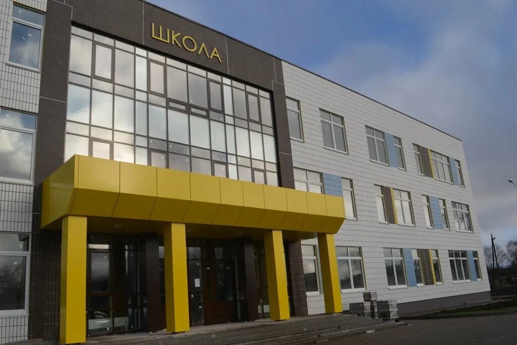 школа 26 киров. новая школа в урванцево киров. школа в урванцево киров. школа 25 чистые пруды. школа радужный киров новая.