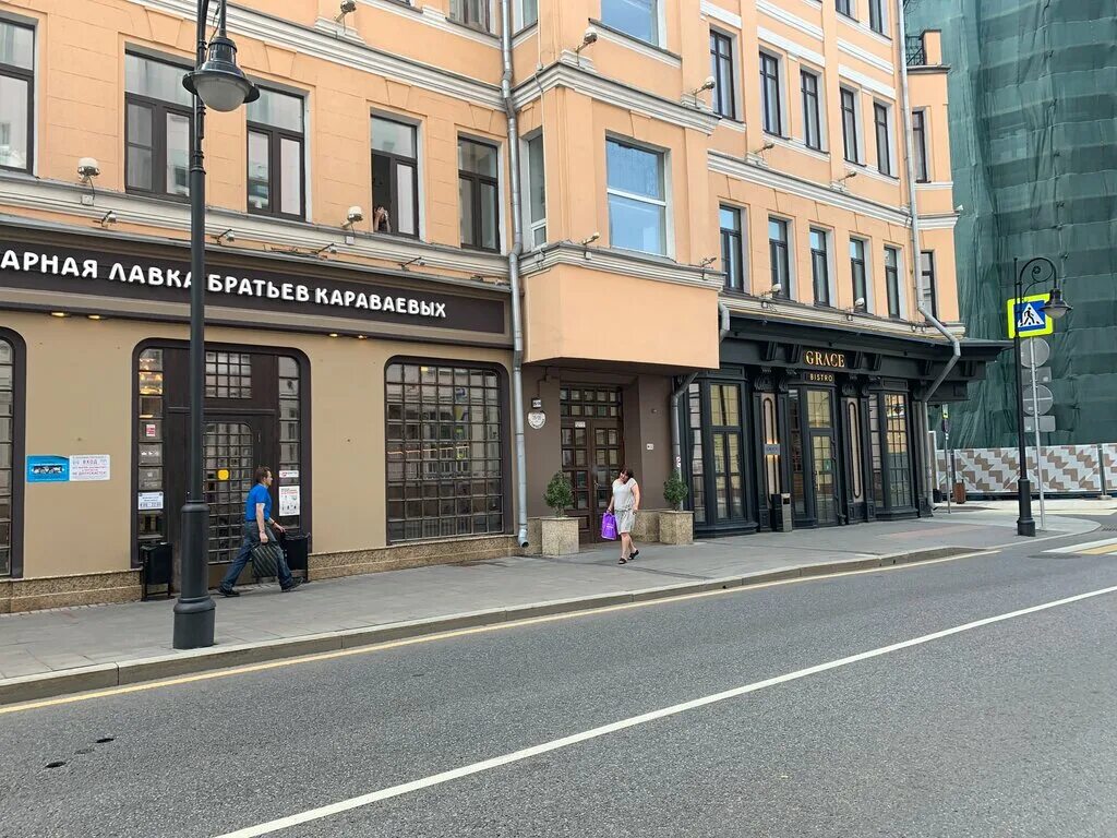 Патриаршие пруды grace bistro. Грейс бистро ресторан. Грейс ресторан спиридоновка. Грейс бистро ресторан. Грейс бистро ресторан.