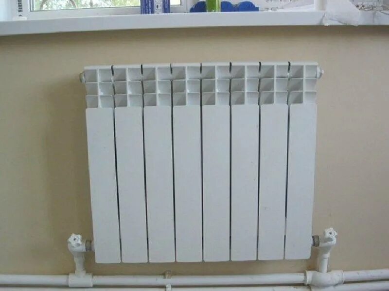 Радиаторы отопления на полипропиленовых трубах. Батареи полипропилен. Радиатор на полипропилене. Батареи полипропилен. Керми обвязка полипропиленом.