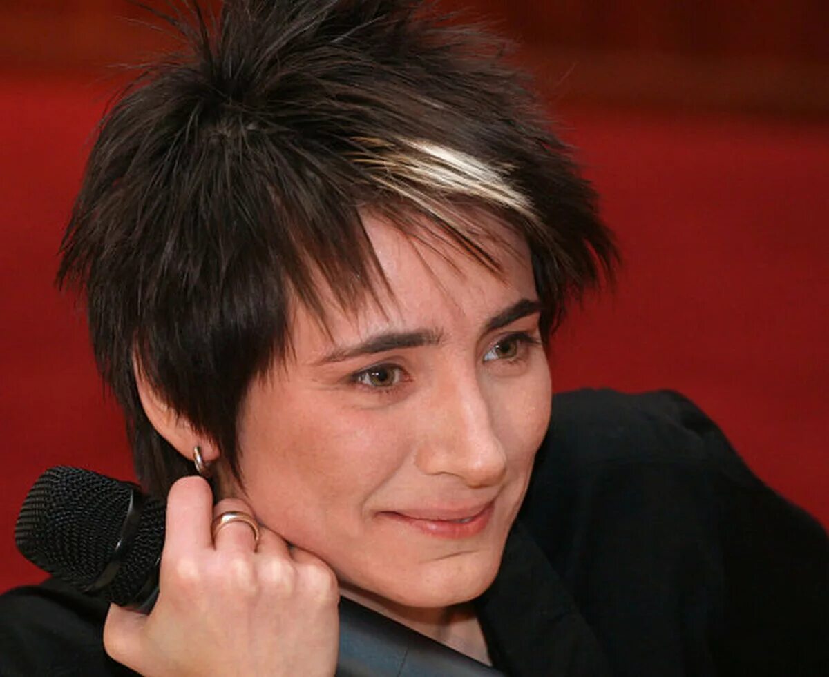 Настоящее имя земфиры. Бг окси и земфира. Настоящее имя земфиры. Настоящее имя земфиры. Земфира рамазанова.