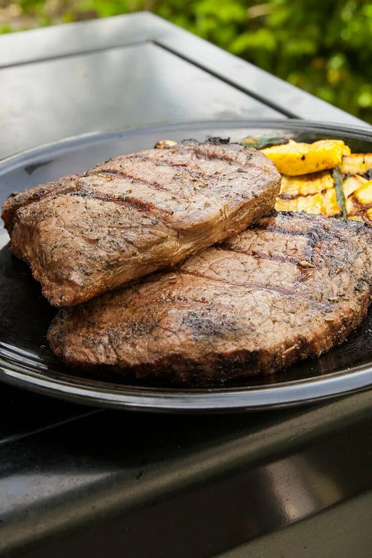 Стейк вкус. Стейк клод. тендер стейк. жирный стейк. стейк на камне.