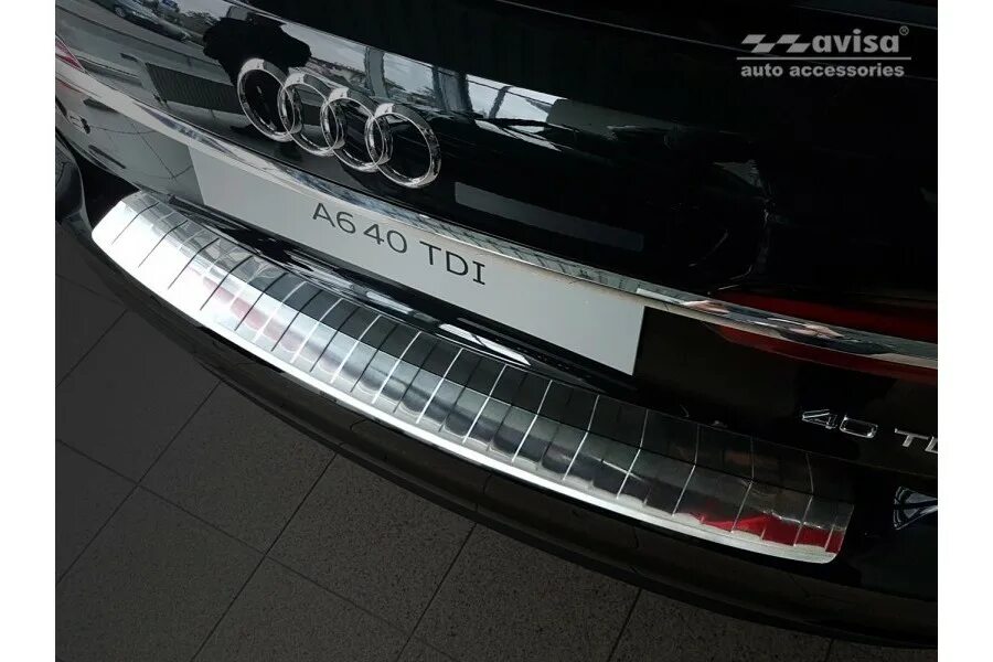 Диффузор заднего бампера ауди а6 с7 s-line. Накладки на бампера audi. Накладки на бампера audi. Накладка на задний ауди q7. Бампер на ауди ку 7.