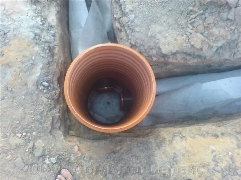 Система дренажного колодца для ливневой канализации. Как установить дренажный колодец. Как установить дренажный колодец. Колодец дренажный поглотительный композитный. Дренажный колодец на участке.