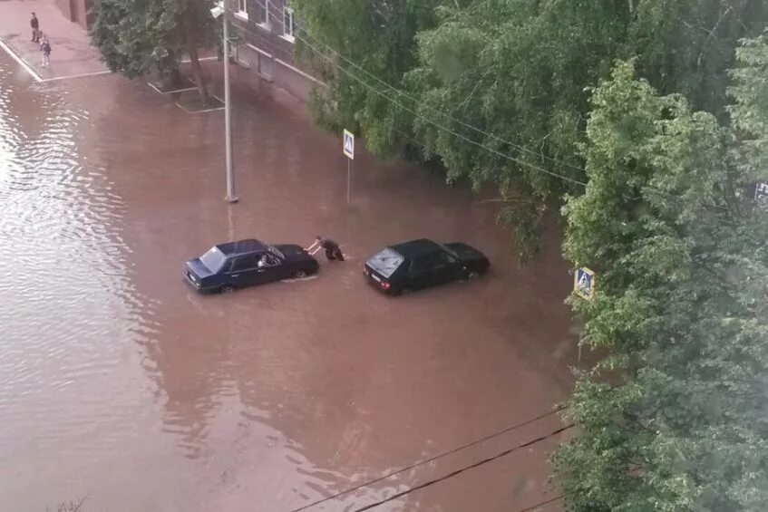 Башкирия затопило дождь. Октябрьский Башкортостан потоп. Потоп в городе. Затопление территорий предстоящее.