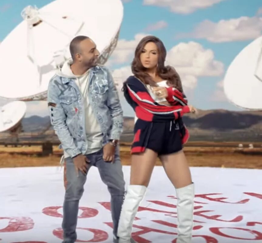 Нюша выбирать чудо. Нюша араш чудо. Нюша араш чудо. Нюша араш чудо. Нюша 2010 выбирать чудо.