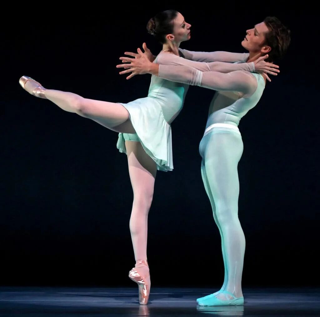 Пение балете. Suzanne Farrell Ballet. Кирк Хеннинг. Балерун Марчелло. Балерина и балерун.