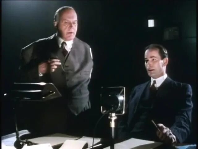 секретарь бельгийского сыщика пера агаты кристи. пуаро за кадром (2005). агата кристи пуаро иллюстрации. агата кристи эркюль пуаро обложка книги. секретарь бельгийского сыщика пера агаты кристи.