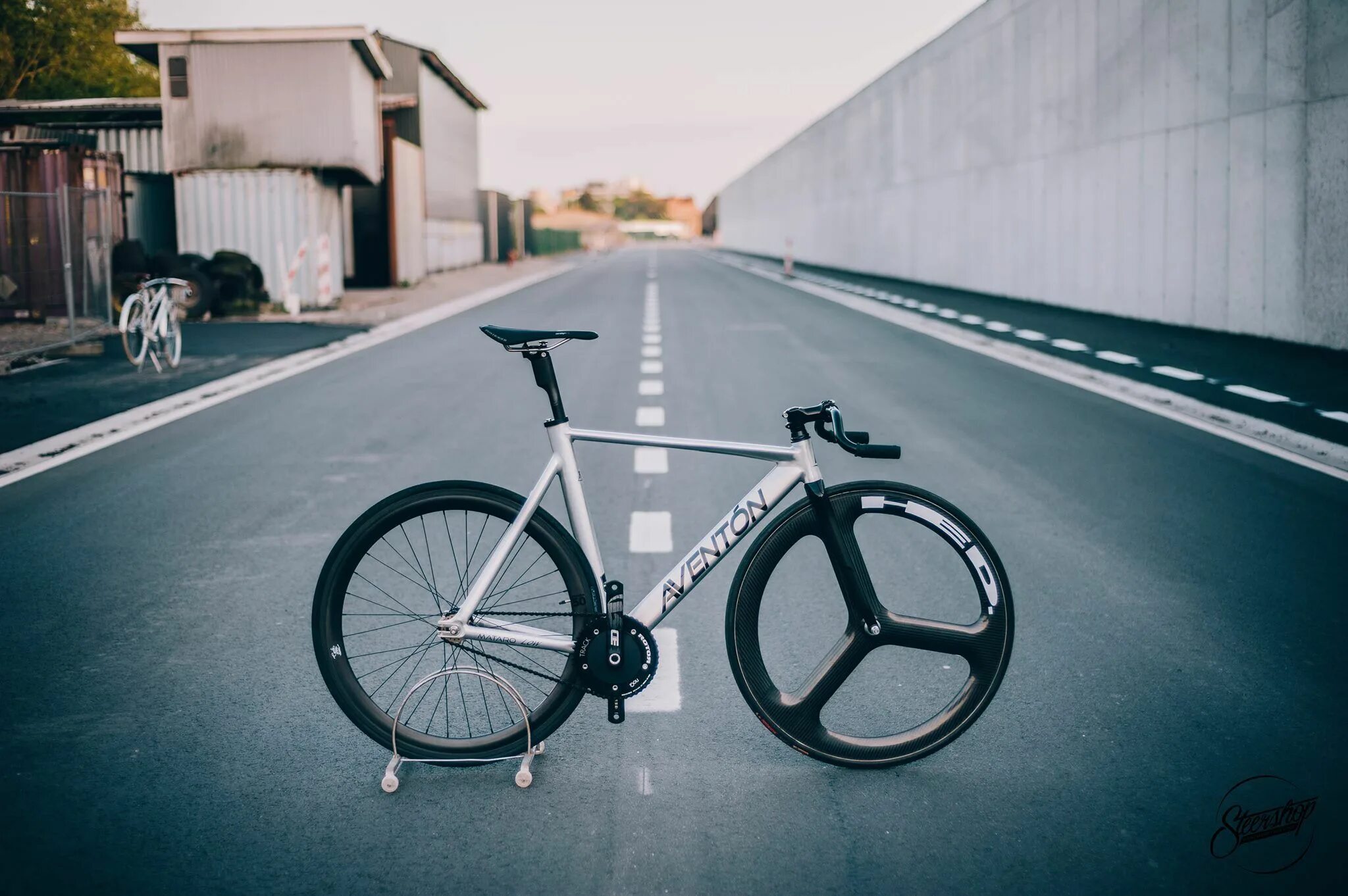 Fixed gear solid