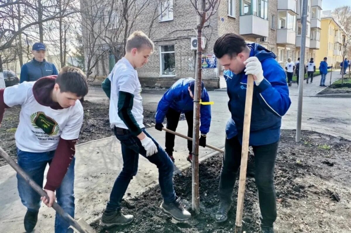 Акция озеленение. Акция по озеленению. озеленение города. апрель на улице. троо экологическая защита.