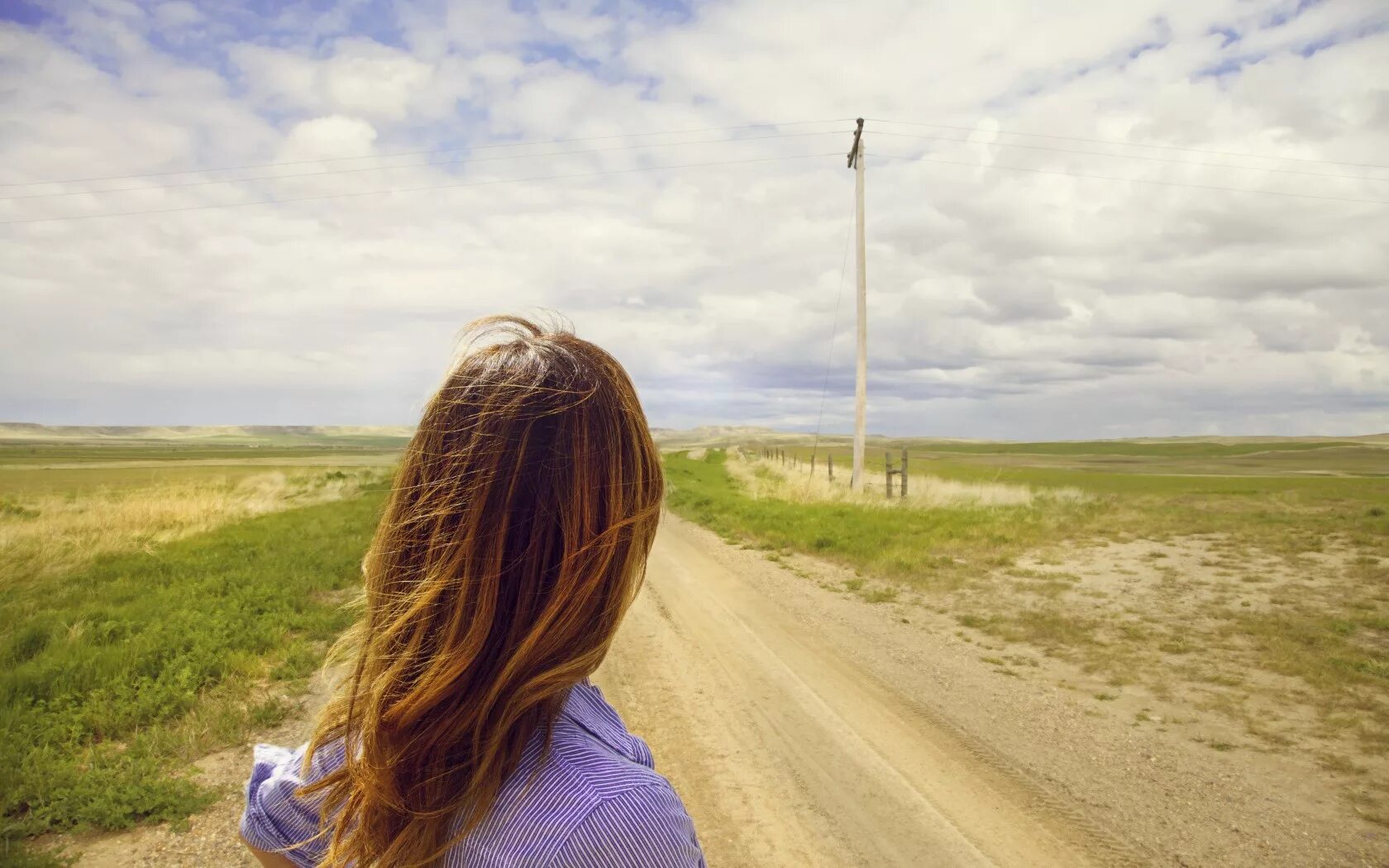 Far away look. Far away look. So far away мартин гаррикс. Человек на горизонте. Look far away.