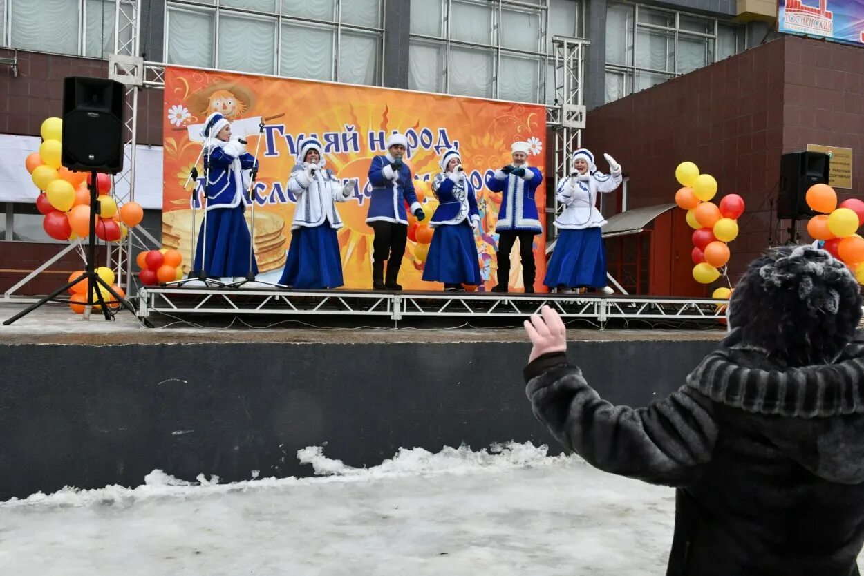 Работа в городе тосно. Тосно праздник. развлечения в городе тосно. тосно аттракционы. праздник света в тосно.