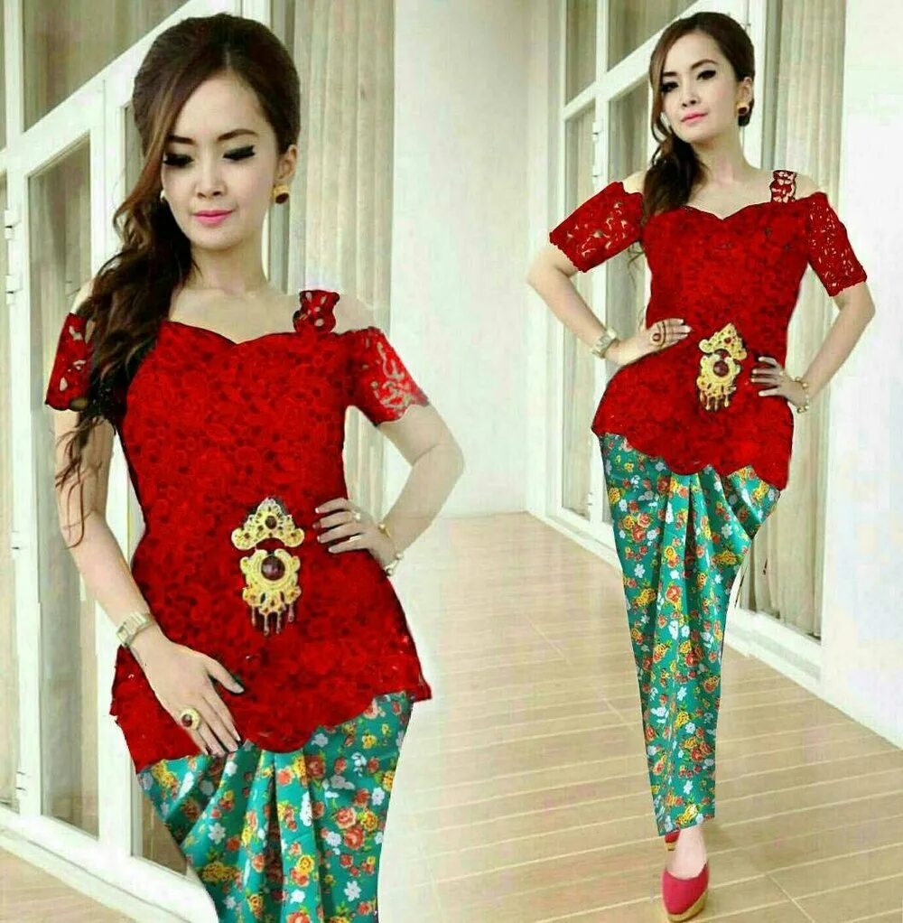 Kebaya merah di hotel. Kebaya merah di hotel