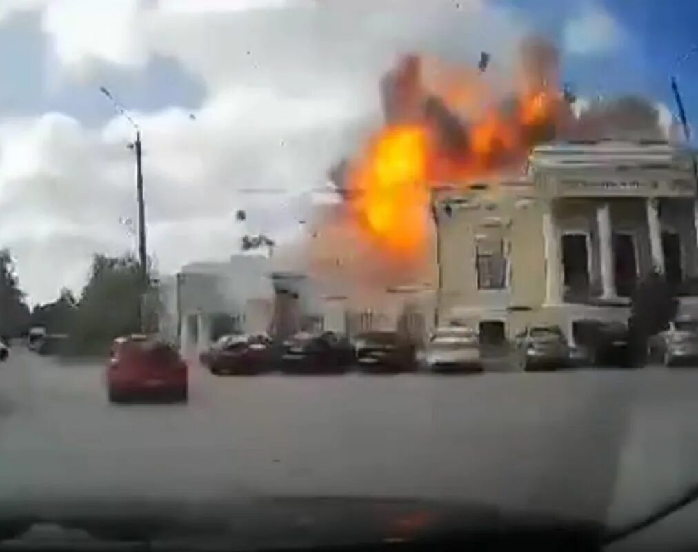 Видео нападения на сити. Обстрел Таганрога. Таганрог после обстрела.