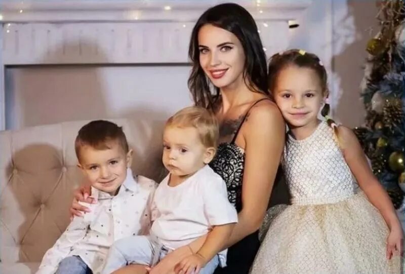 Дети проекта дом 2. Дети участников дом 2. Дом 2 дети участников сейчас. Участница дома 2 с ребенком. 6 детей на доме 2.