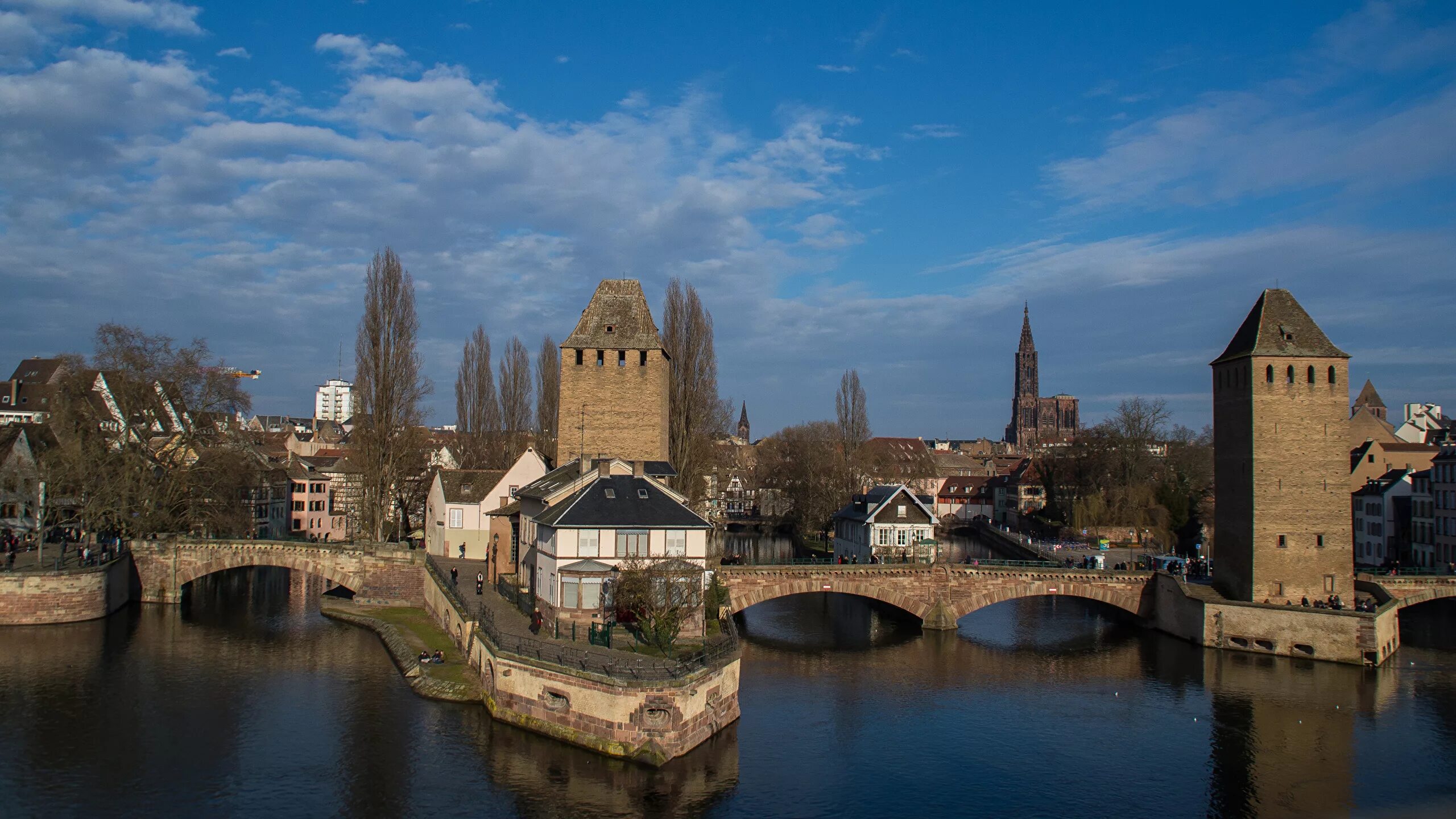 Страсбург. Strasbourg город во Франции. Страсбург Франция достопримечательности. Страсбург центр города. Страсбург фото