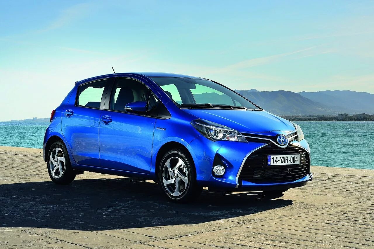 тойота объем 1. Toyota yaris 5door. тойота портер. Toyota prius c 2014. Toyota aygo 2014.