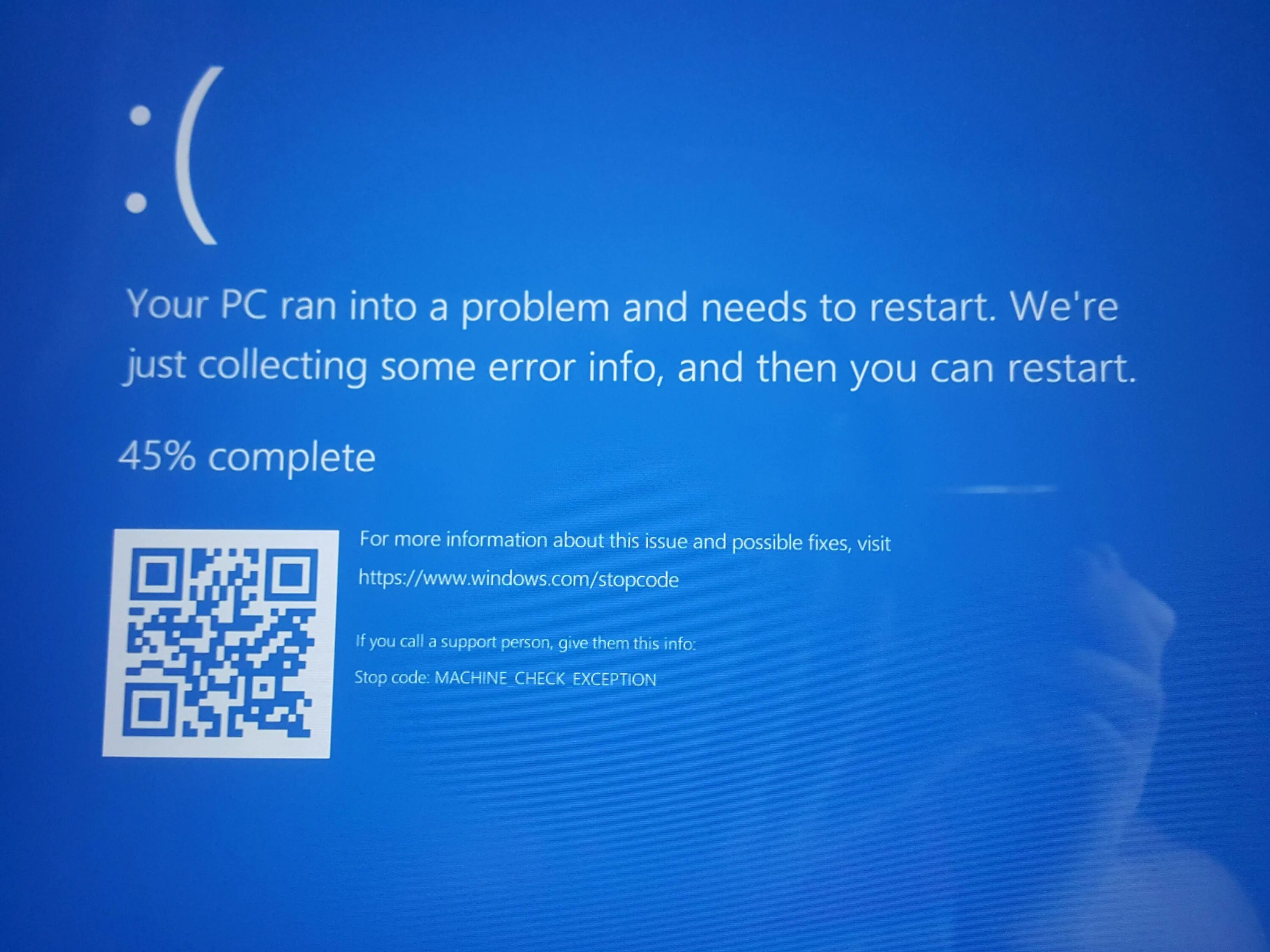 Синий экран windows 10 critical process died. Синий экран смерти Windows critical process died. BSOD Windows 10 critical_process_died. Экран смерти Windows 10 critical. Синий экран смерти Windows 10 critical process died.