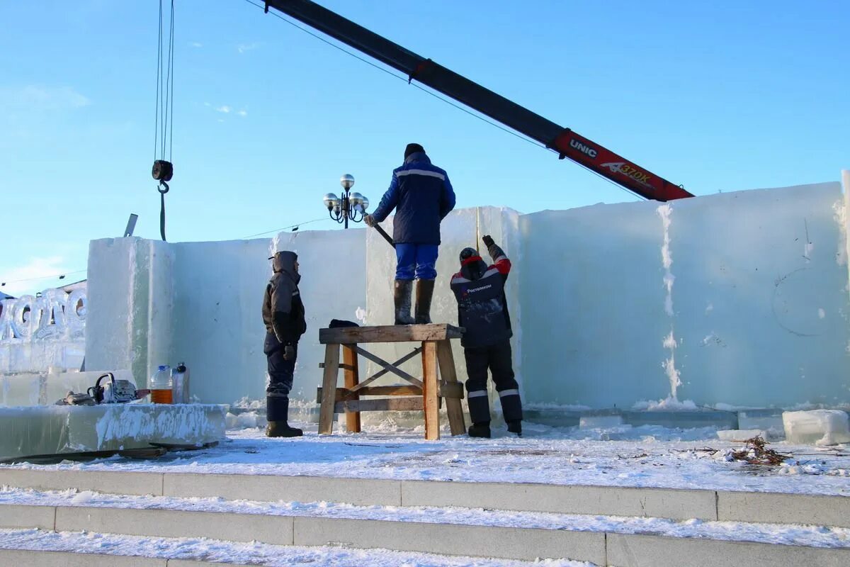 Масленица в пышме 2024. Ледовый городок Челябинск 2023. Нижневартовск ледяной городок 2022. Ледяной городок фигуры. Ледовый городок Лесосибирск 2019.