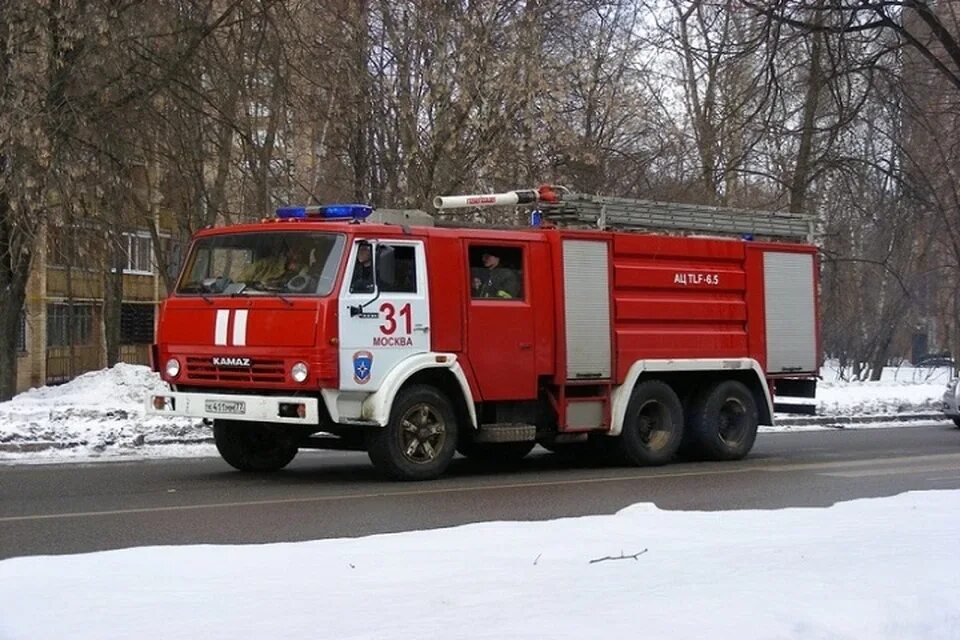 КАМАЗ 55111 пожарный. КАМАЗ 53118 пожарный. КАМАЗ 5325 пожарный. Пожарный автомобиль. Пч т