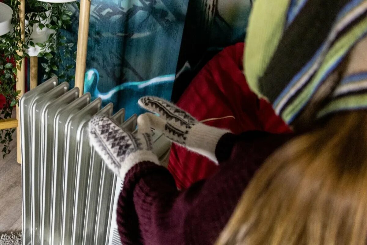 Почему нет отопления в новосибирске сегодня. Слабое отопление. холод в квартире. нет отопления в квартире новосибирск.