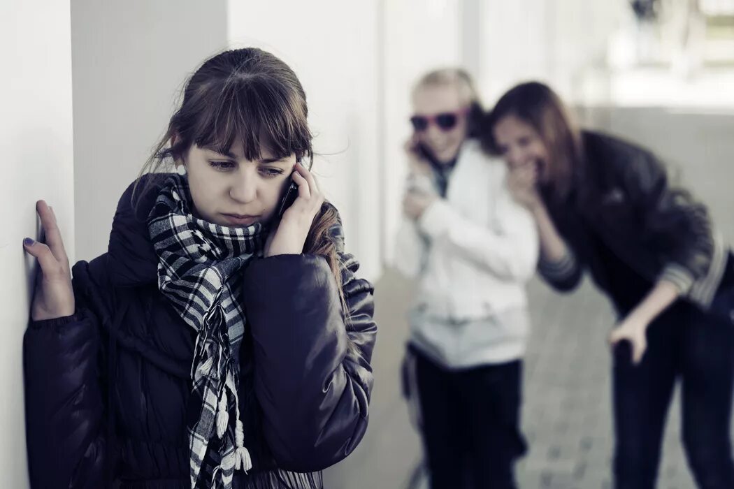 Психологическое насилие в школе. Депрессивный подросток. подросток в депрессии. подростки в школе. трудные подростки школа.
