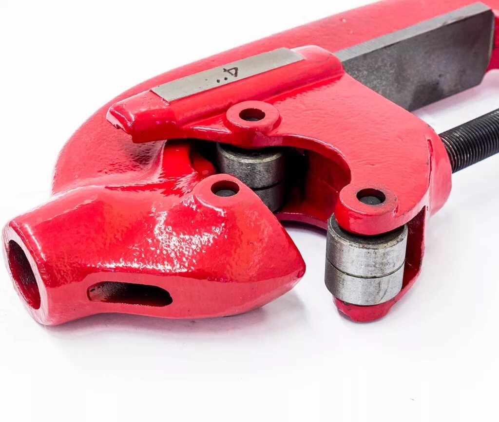 труборез ручной ridgid 42-s. труборез цепной для стальных труб до 100мм. труборез с хомутной защелкой. роторный труборез reed rc36s. труборез с хомутной защелкой h2s (1"-2 1/2") hongli.