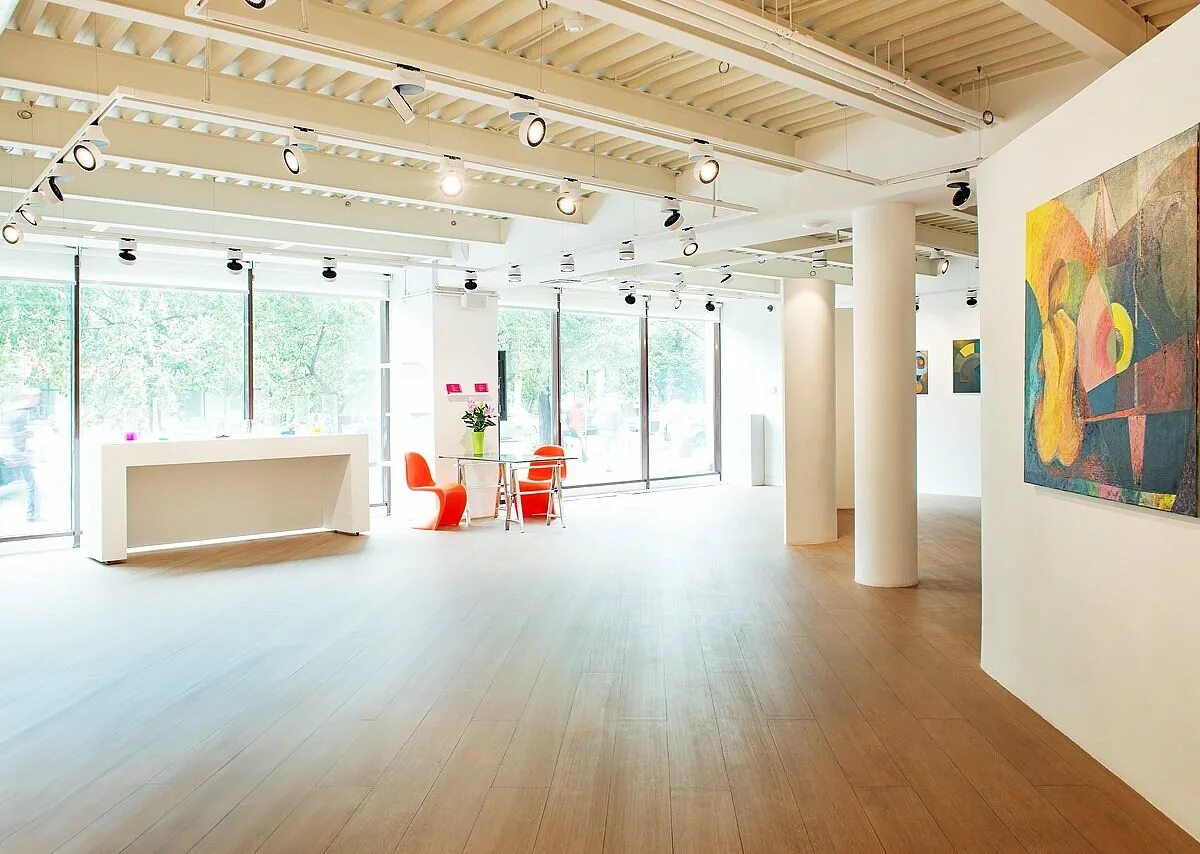 Gallery of photo art space "Vpechatlenia" in Yekaterinburg