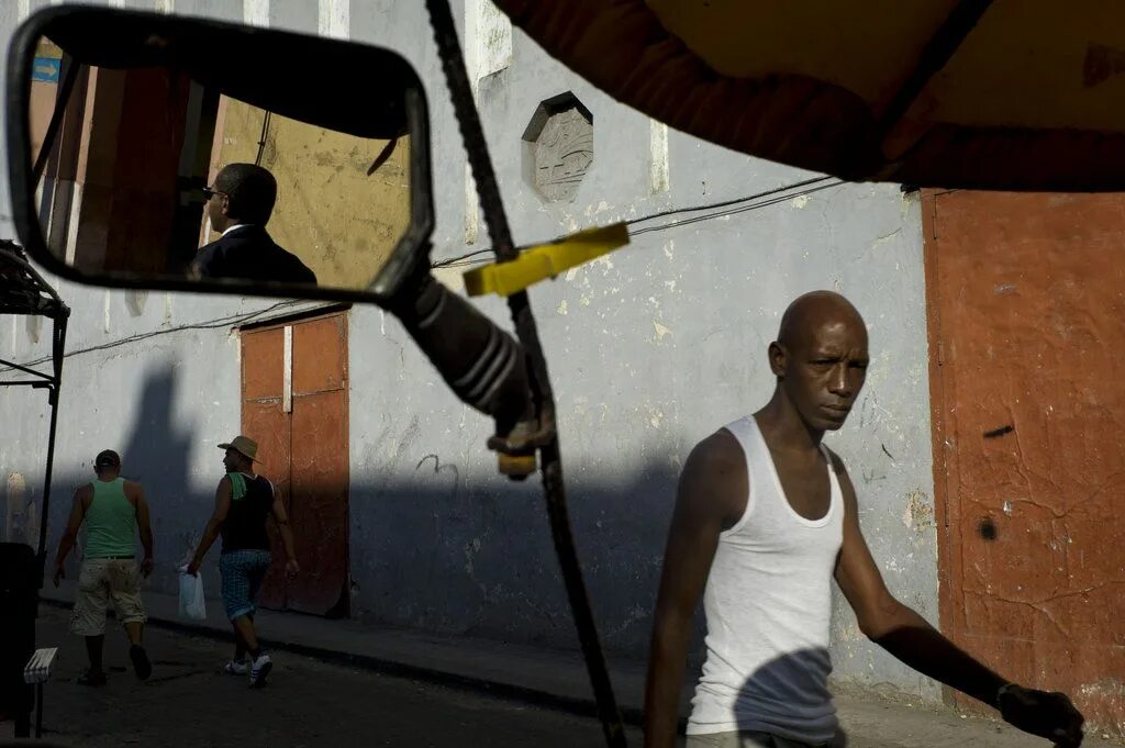 Alex photos. Алекс вебб. alex webb фотограф. алекс вебб фотографии. алекс уэбб работы.