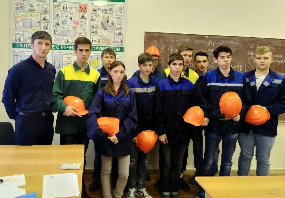 Республиканского конкурса "мы - гордость крыма!". Школа 6 майкоп. 6 колледж майкоп. Мит майкопский индустриальный техникум. Майкопский индустриальный техникум фото.